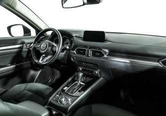 Подержанный автомобиль Mazda CX-5 2017 года (9 фото)