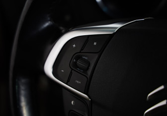 Подержанный автомобиль Citroen C4 Hatchback 2011 года (11 фото)