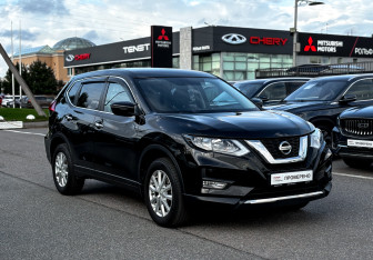 Подержанный автомобиль Nissan X-Trail 2019 года (3 фото)