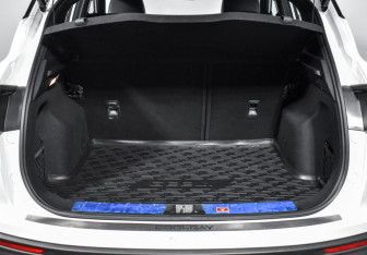 Подержанный автомобиль Geely Coolray 2023 года (20 фото)