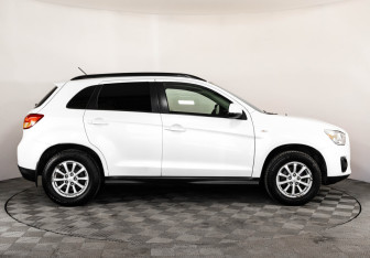 Подержанный автомобиль Mitsubishi ASX 2013 года (4 фото)