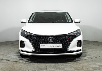 Подержанный автомобиль Changan Eado Plus 2023 года (2 фото)