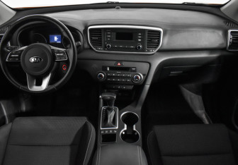 Подержанный автомобиль Kia Sportage 2020 года (13 фото)