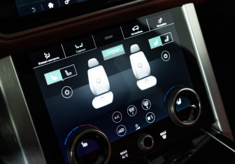 Подержанный автомобиль Land Rover Range Rover 2021 года (25 фото)