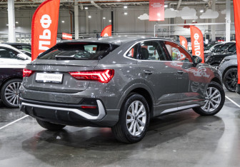 Подержанный автомобиль Audi Q3 Sportback 2020 года (10 фото)