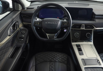 Подержанный автомобиль Exeed TXL 2023 года (10 фото)