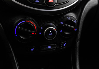 Подержанный автомобиль Hyundai Solaris Sedan 2014 года (15 фото)