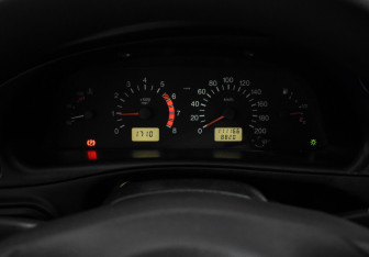 Подержанный автомобиль Chevrolet Niva 2011 года (13 фото)