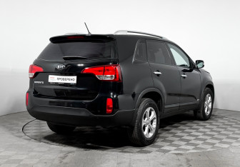 Подержанный автомобиль Kia Sorento 2014 года (5 фото)
