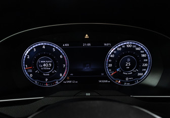 Подержанный автомобиль Volkswagen Passat Sedan 2016 года (12 фото)