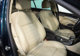 Подержанный автомобиль Opel Insignia Wagon 2014 года (23 фото)