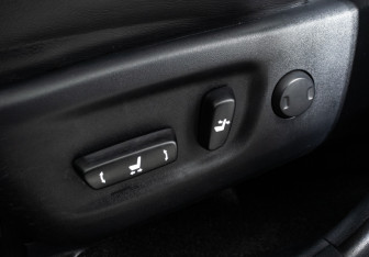 Подержанный автомобиль Toyota RAV4 2013 года (21 фото)