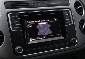 Подержанный автомобиль Volkswagen Tiguan 2016 года (16 фото)