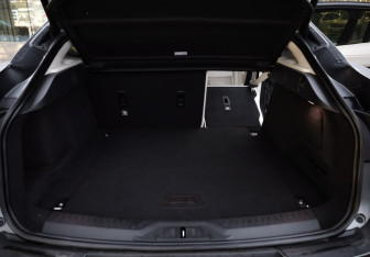 Подержанный автомобиль Jaguar I-Pace 2019 года (32 фото)