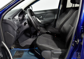 Подержанный автомобиль Renault Logan Sedan 2014 года (10 фото)