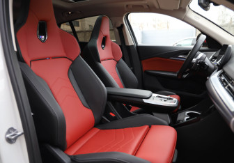 Подержанный автомобиль BMW X2 2024 года (11 фото)