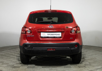 Подержанный автомобиль Nissan Qashqai 2007 года (6 фото)