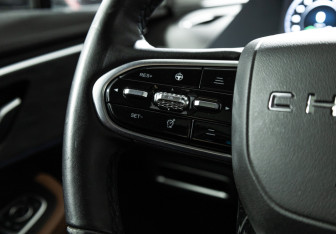 Подержанный автомобиль Omoda C5 2023 года (22 фото)