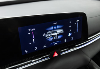 Подержанный автомобиль Hyundai Elantra Sedan 2021 года (17 фото)