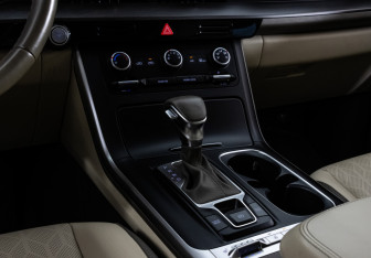 Подержанный автомобиль Kia Carnival 2020 года (14 фото)