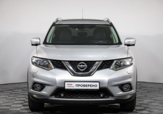 Подержанный автомобиль Nissan X-Trail 2016 года (2 фото)