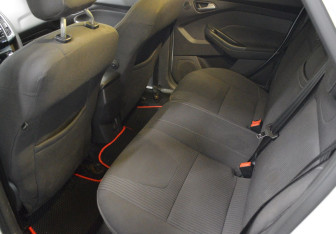 Подержанный автомобиль Ford Focus Hatchback 2012 года (11 фото)