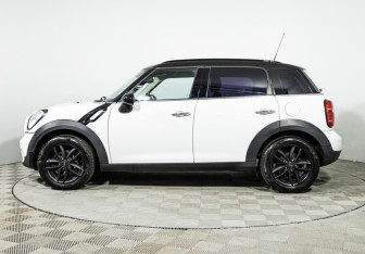 Подержанный автомобиль MINI Countryman 2014 года (8 фото)