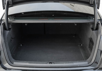 Подержанный автомобиль Audi A6 Sedan 2016 года (34 фото)