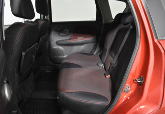 Подержанный автомобиль Nissan Note 2008 года (11 фото)