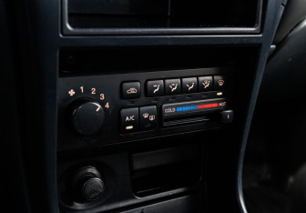 Подержанный автомобиль Nissan Almera Classic 2006 года (13 фото)