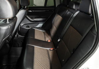 Подержанный автомобиль BMW X3 2014 года (10 фото)