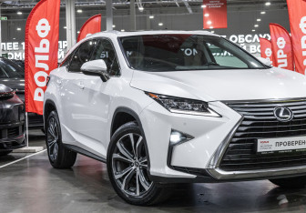 Подержанный автомобиль Lexus RX 2019 года (6 фото)