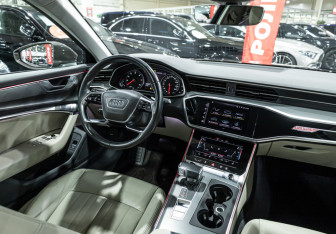 Подержанный автомобиль Audi A6 Sedan 2021 года (13 фото)