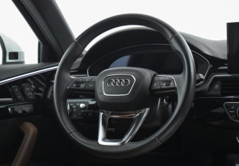 Подержанный автомобиль Audi A4 Sedan 2020 года (16 фото)