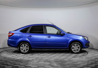 Подержанный автомобиль LADA (ВАЗ) Granta Liftback 2022 года (4 фото)