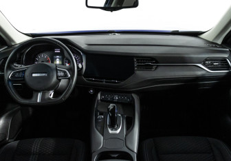 Подержанный автомобиль Haval F7 2022 года (13 фото)