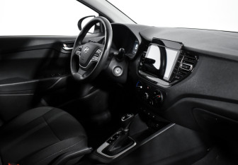 Подержанный автомобиль Hyundai Solaris Sedan 2020 года (13 фото)