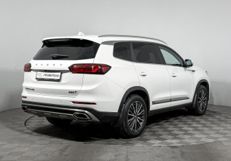 Подержанный автомобиль Chery Tiggo 8 Pro 2023 года (5 фото)