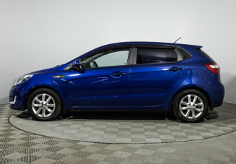 Подержанный автомобиль Kia Rio Hatchback 2013 года (8 фото)