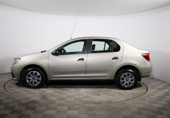 Подержанный автомобиль Renault Logan Sedan 2015 года (8 фото)