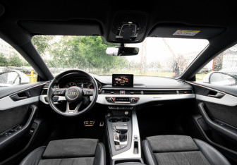Подержанный автомобиль Audi A5 Liftback 2018 года (8 фото)