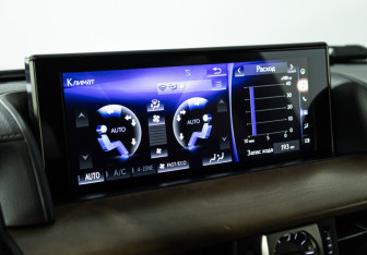 Подержанный автомобиль Lexus LX 2018 года (19 фото)