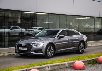 Подержанный автомобиль Audi A6 Sedan 2019 года (3 фото)