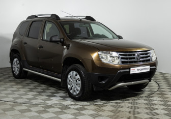 Подержанный автомобиль Renault Duster 2012 года (3 фото)