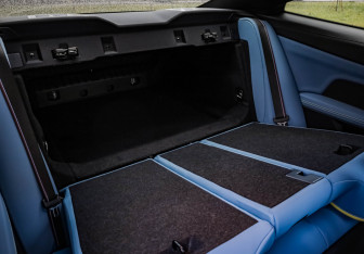 Подержанный автомобиль BMW M4 Coupe 2024 года (35 фото)