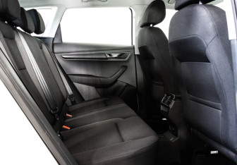 Подержанный автомобиль Skoda Karoq 2020 года (18 фото)