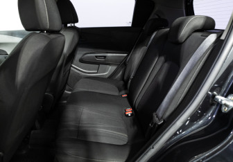 Подержанный автомобиль Chevrolet Aveo Hatchback 2014 года (10 фото)