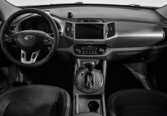 Подержанный автомобиль Kia Sportage 2013 года (14 фото)