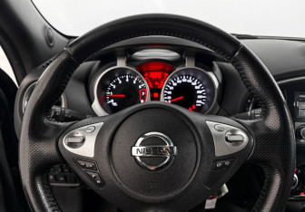 Подержанный автомобиль Nissan Juke 2012 года (19 фото)