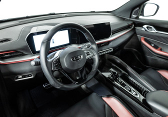 Подержанный автомобиль Geely Coolray 2023 года (11 фото)